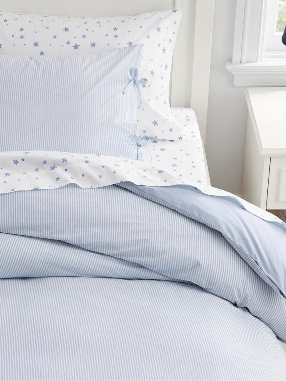 Pottery Barn - Chambray Reversible Organic Cotton Duvet Cover